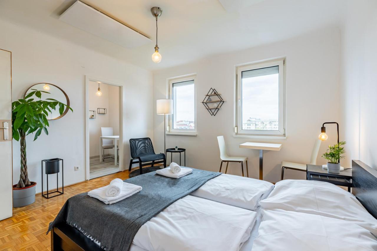 New With A View - Modern Studio Wien Eksteriør bilde