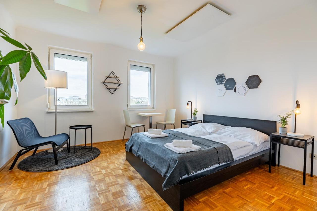 New With A View - Modern Studio Wien Eksteriør bilde